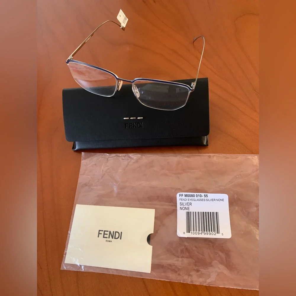 FENDI - Picture 3 of 16